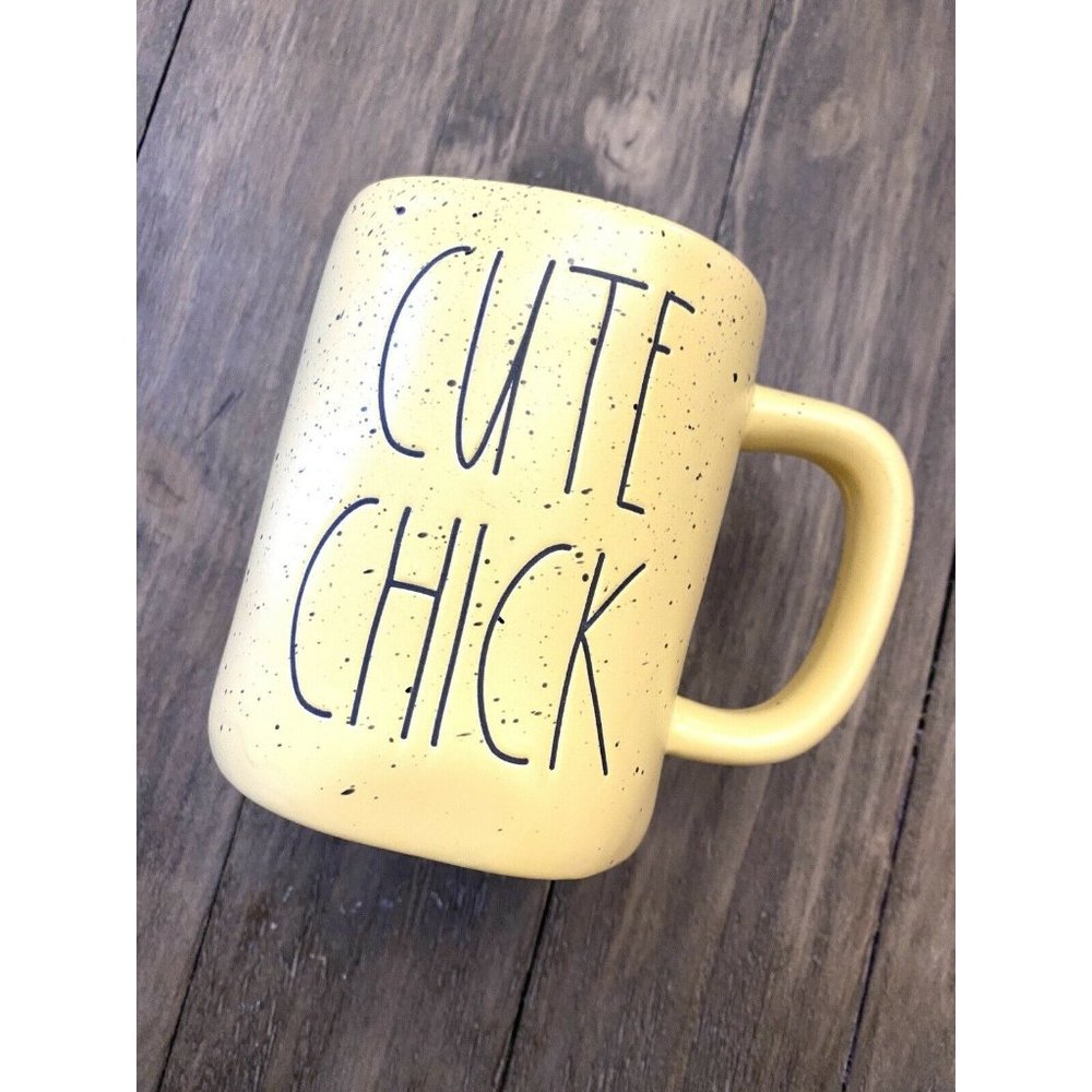 NEW! Rae Dunn CUTE CHICK Yellow Speckled Mug Farmhouse HTF! Easter Spring Decor